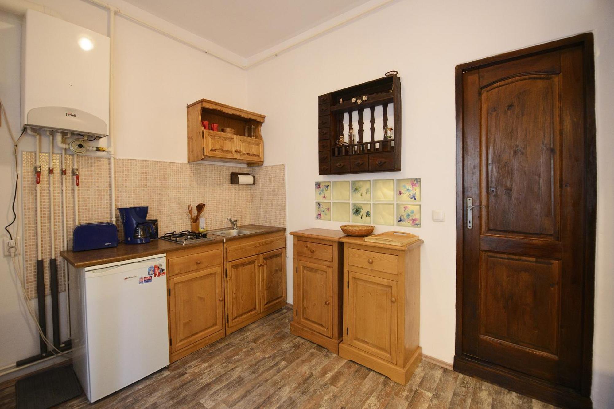 Kron Studio Kalista Braşov Rum bild